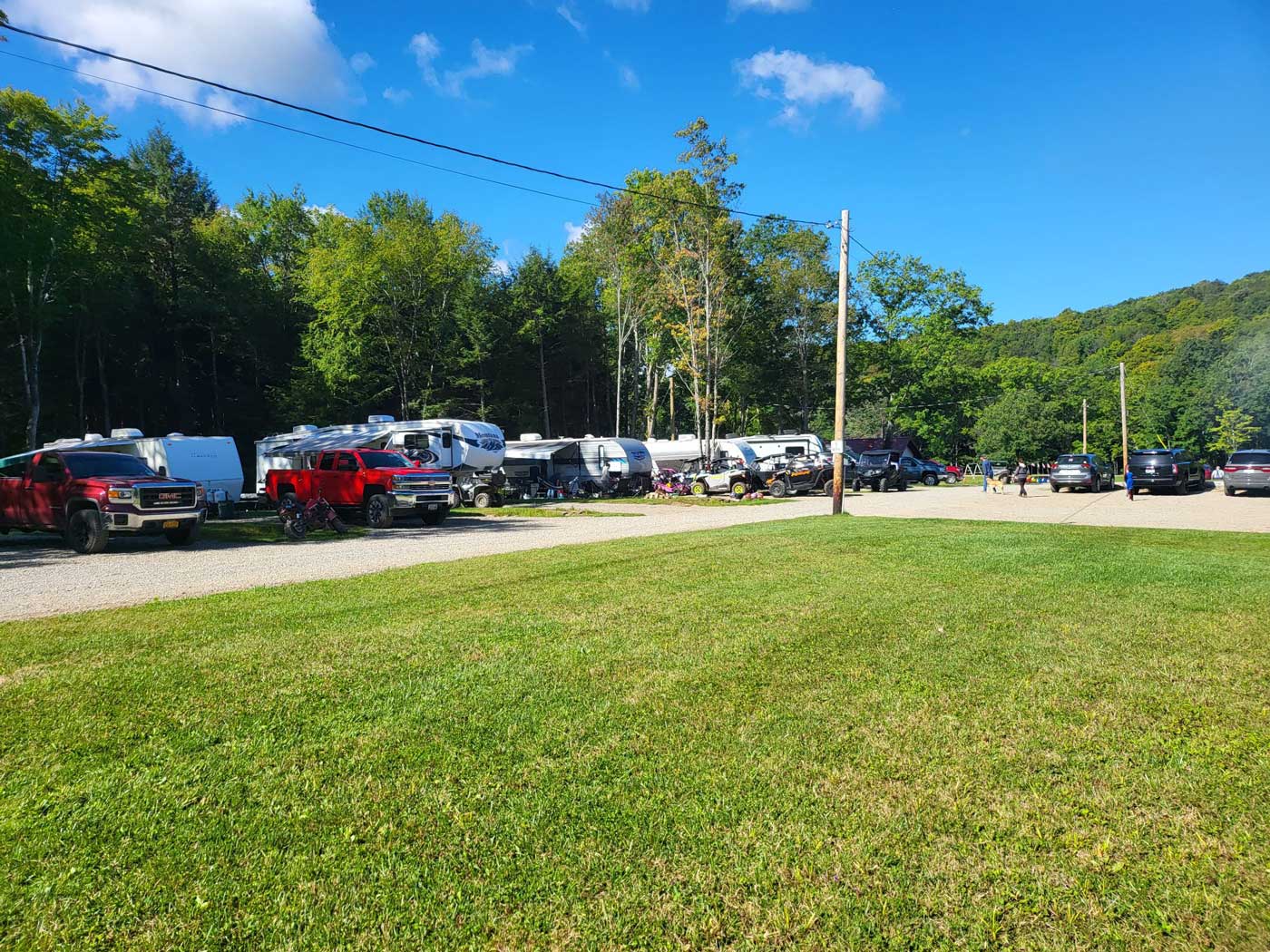 RV Sites B10-B11 (water and 50AMP)